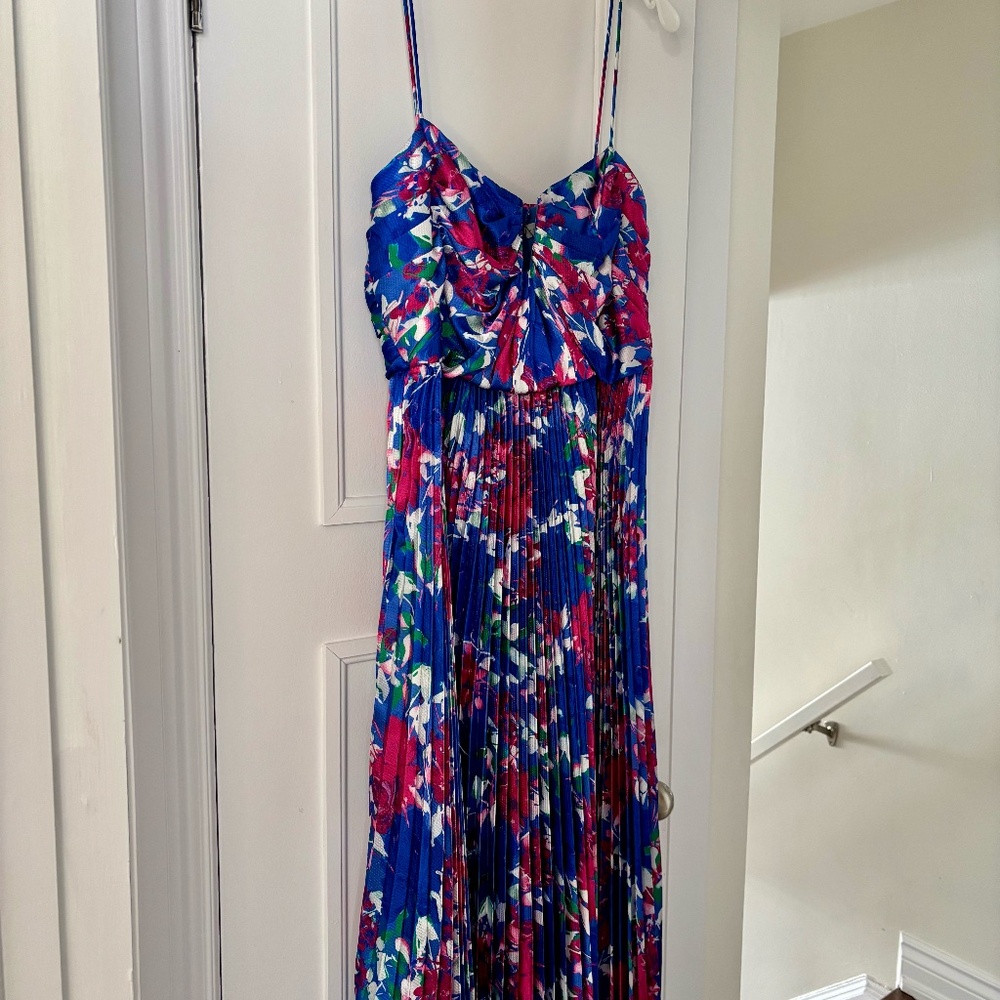 Stunning NWT Monique Lhuillier Floral Gown - Size 14